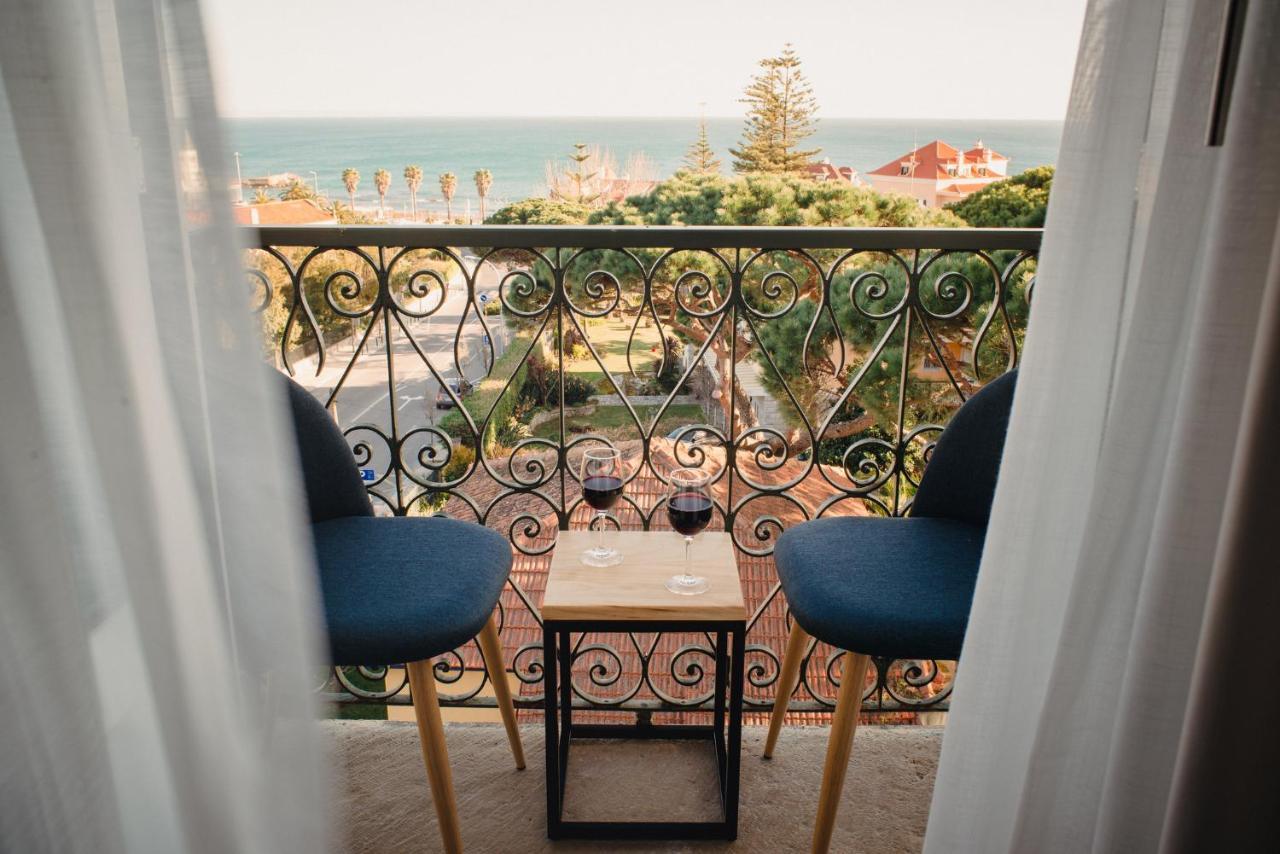 A House In Estoril - Adults Only Ξενοδοχείο Εξωτερικό φωτογραφία A balcony in a hotel room